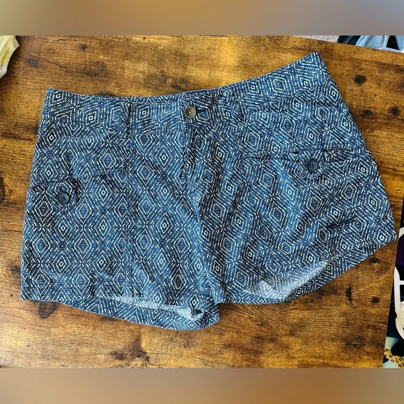 Marmot Ginny Hiking Shorts - Like New - Size 12 - Picture 3 of 10